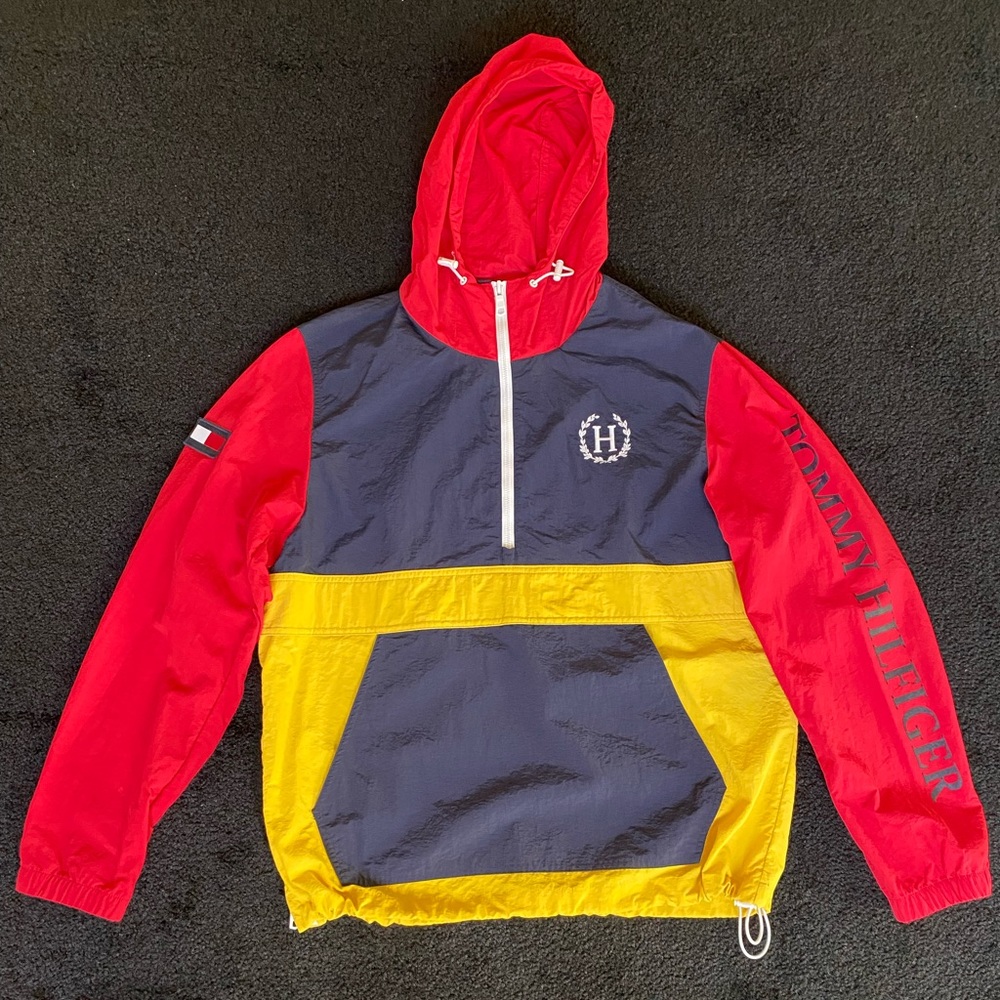 TOMMY HILFIGER Men's Retro, Lightweight, Hooded, Water Resistant Windbre…
